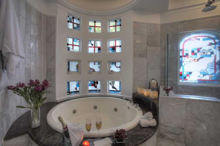 La Mansion photo 34