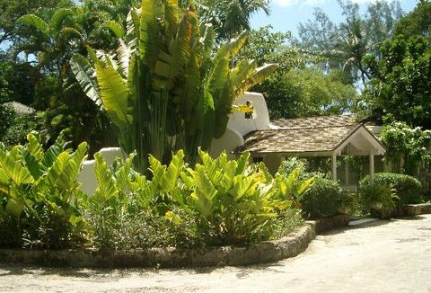 Landmark House and Cottage, Sandy Lane Beach photo 3