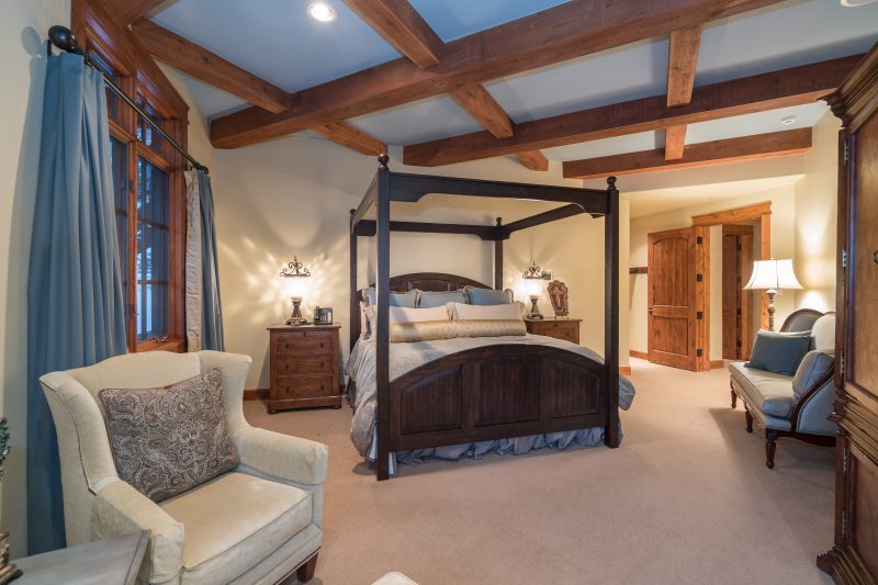 Autumn Ridge photo 40