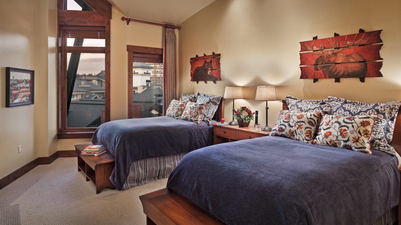 Diamond Peak Penthouse photo 15