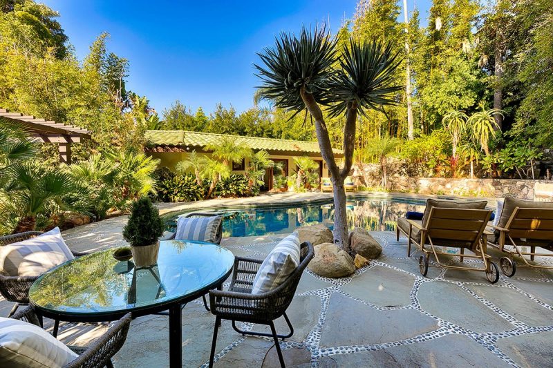 Birdview Beachfront Villa photo 4