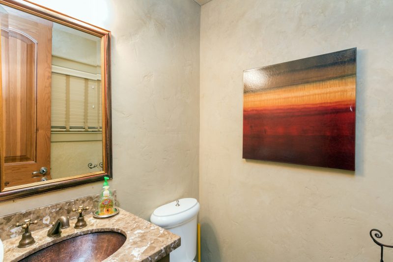 211 South Oak photo 26