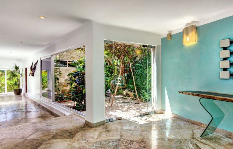 Beach House photo 11